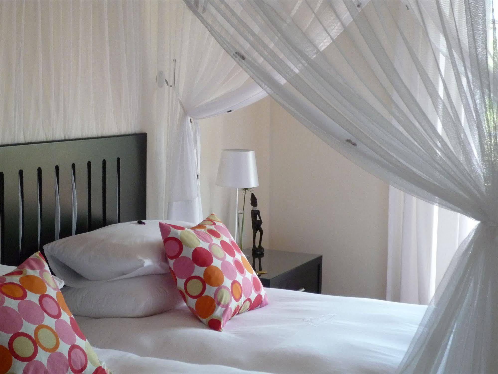 Rothman Manor Hotel Свелендам Екстериор снимка